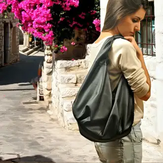 DARIA SHOULDER BAG black leather