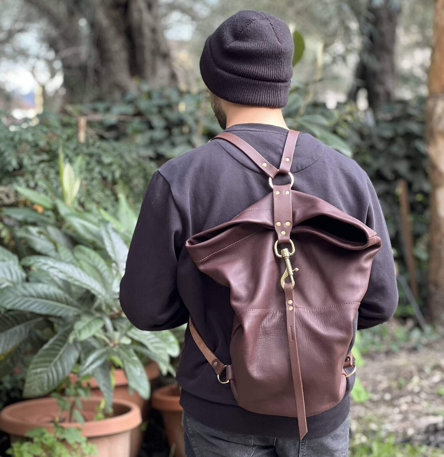 HOOK-BACKPACK-UNISEX-BROWN-LEATHER