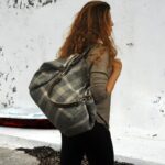 JULIA SHOPPING BAG σκούρο γκρι καρώ καμβάς – δέρμα