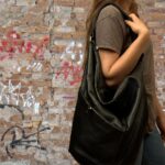 NERA ΣΑΝΤΑ ΩΜΟΥ δέρμα μαύρο
